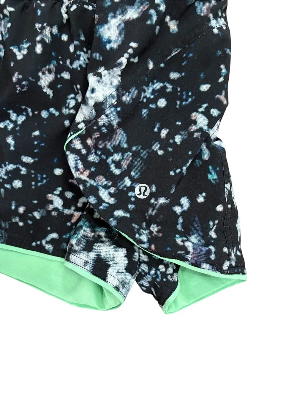 Lululemon Choose A Side Reversible Shorts 3” Pixel Haze Black Green Size 4
